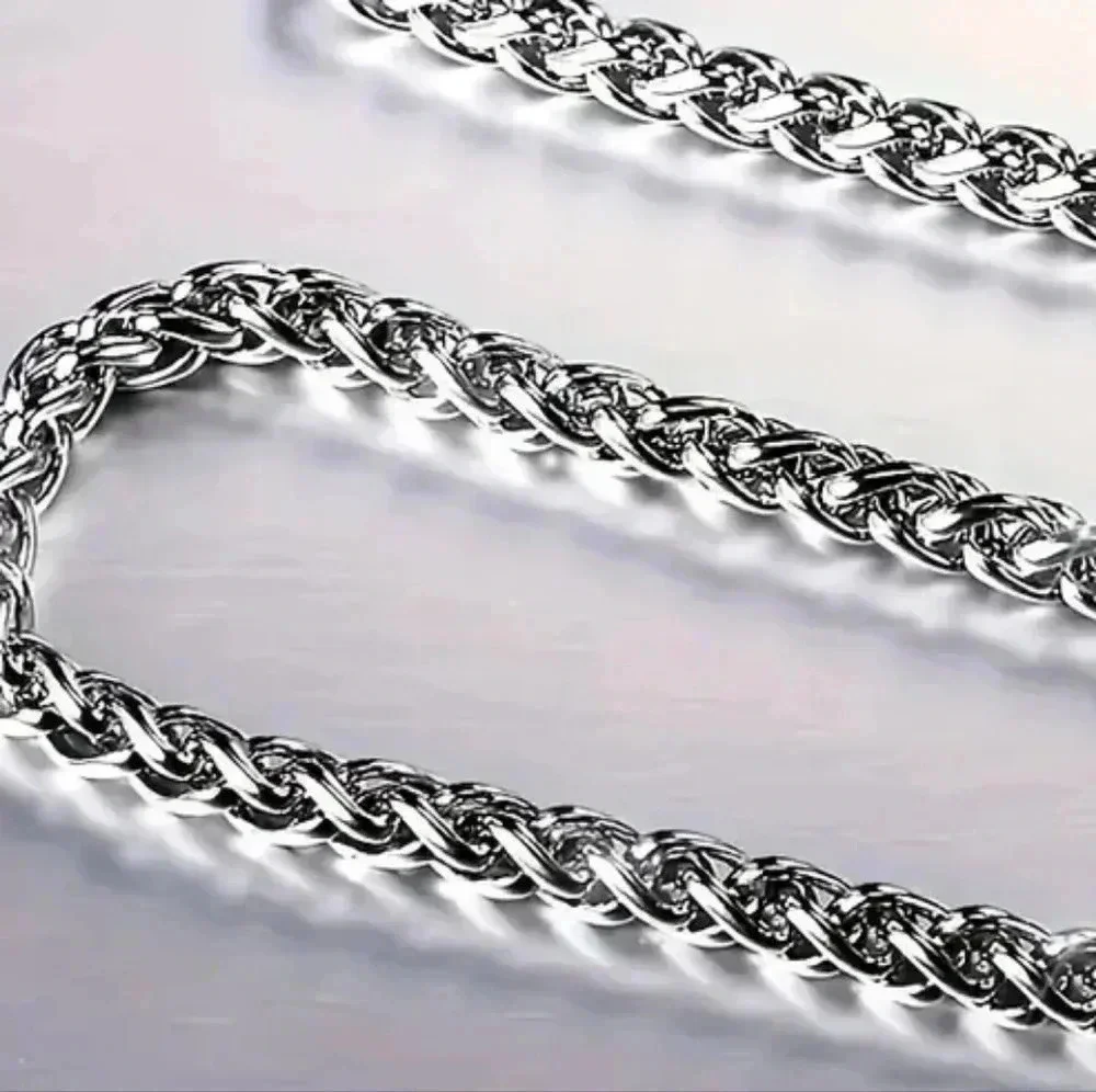 > One unisex stainless steel necklace Elegant